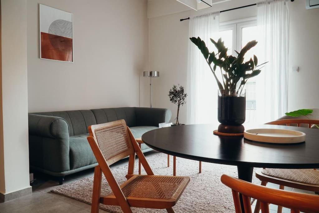 Charming Apartment In Keramikos Атина Екстериор снимка